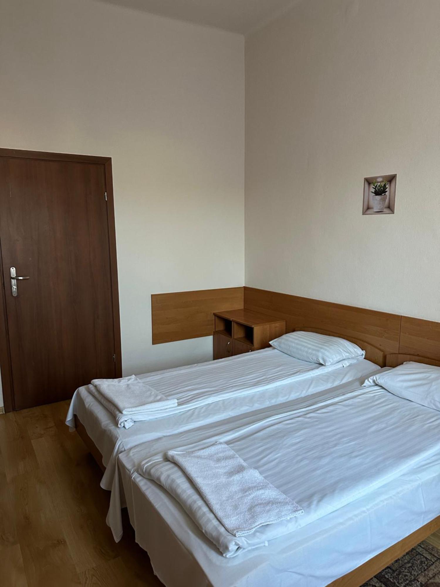 Hotel Haga Ζεστοκόβα Εξωτερικό φωτογραφία