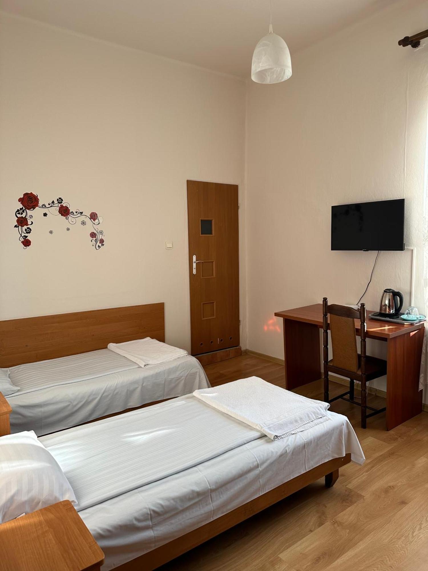 Hotel Haga Ζεστοκόβα Εξωτερικό φωτογραφία